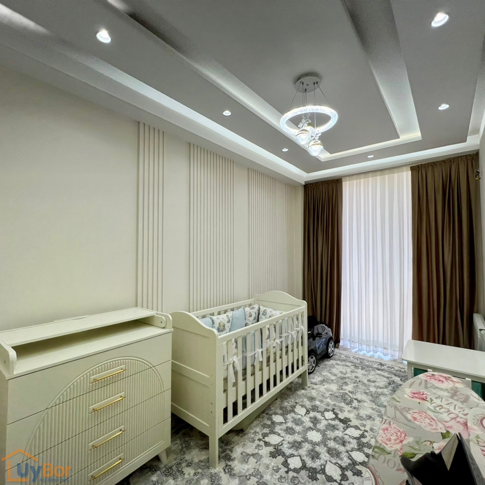 An amazing 4 bedroom apartment for sale in Almazar district, Tashkent city