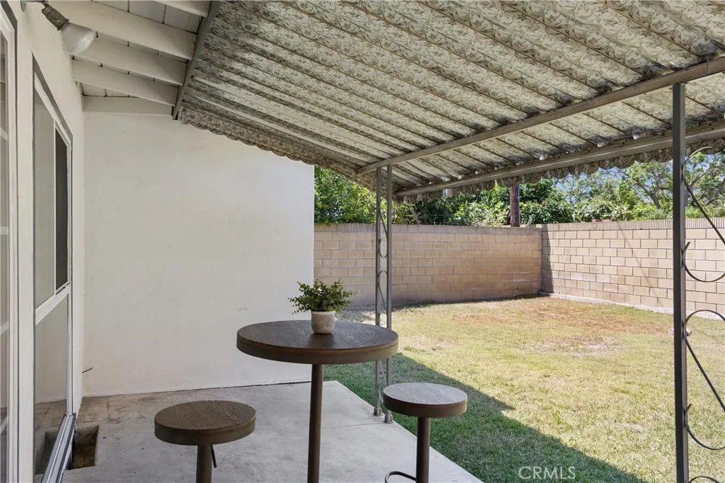 A 4-bedroom single-family residence for sale 1106 N Wright St, Santa Ana.